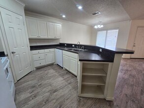 3110 111th St-Unit -B in Lubbock, TX - Building Photo - Building Photo