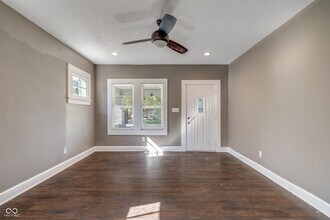 717 N Grant Ave in Indianapolis, IN - Foto de edificio - Building Photo