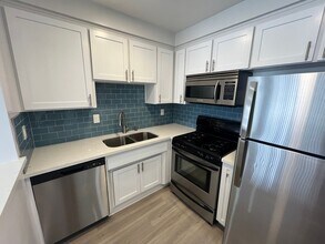 204 Washington Ave in Santa Monica, CA - Building Photo - Interior Photo