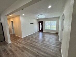 439 E Rampart Dr in San Antonio, TX - Building Photo - Building Photo