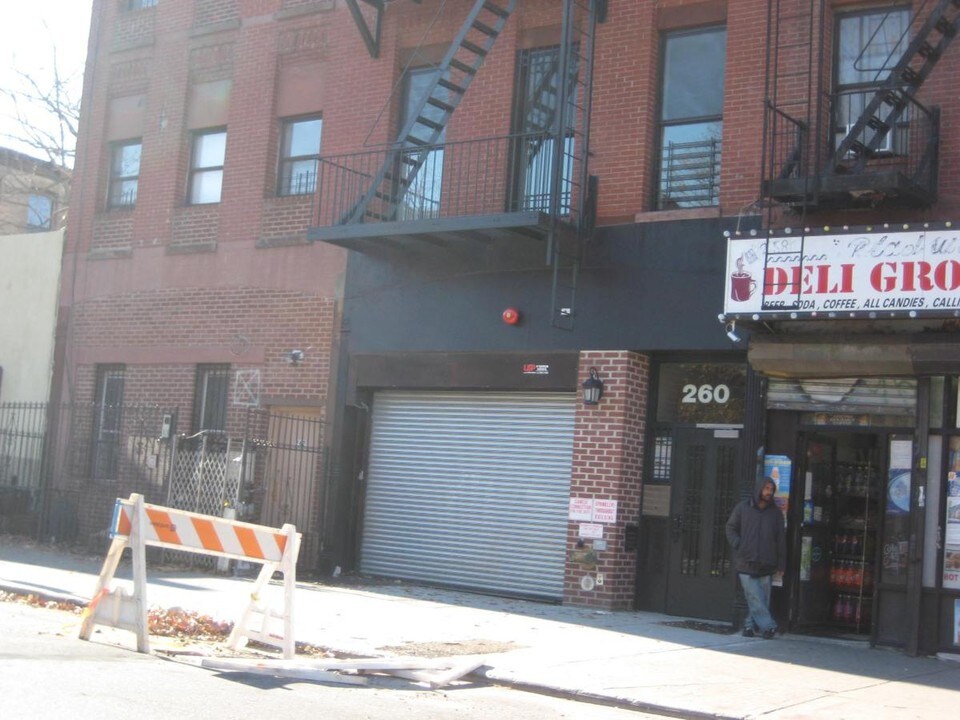 260 Marcus Garvey Blvd in Brooklyn, NY - Building Photo
