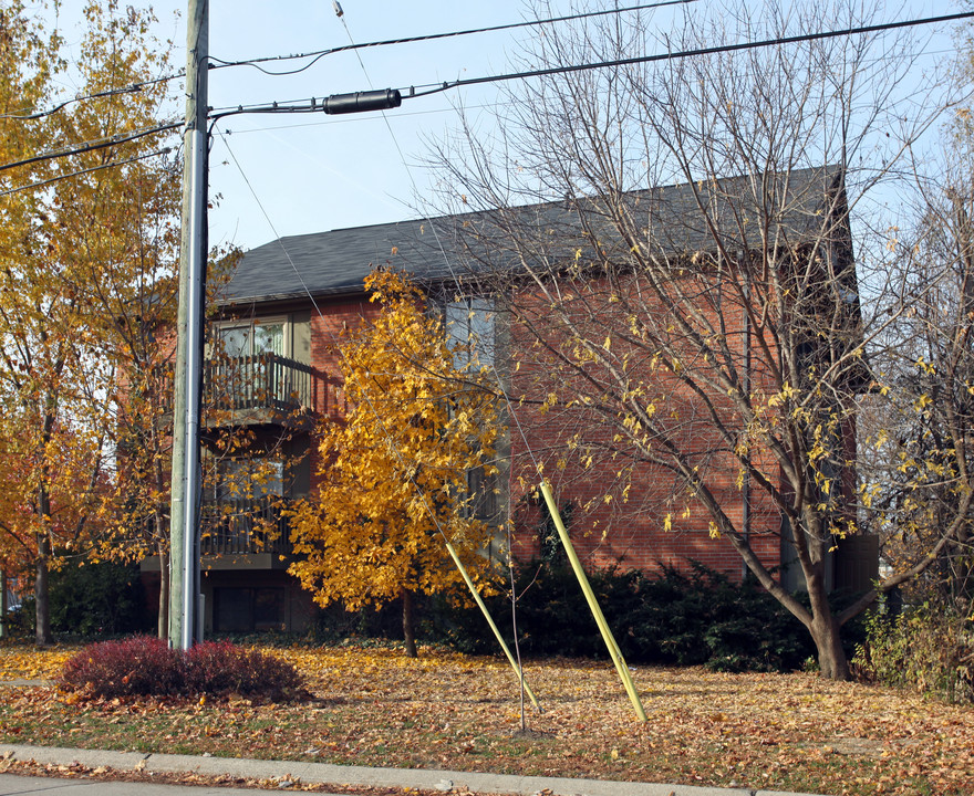 Legacy on Holbrook in Plymouth, MI - Building Photo