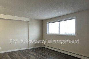 9120-9149 149 St in Edmonton, AB - Building Photo