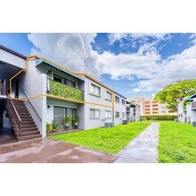 7419 SW 152nd Ave in Miami, FL - Building Photo - Building Photo