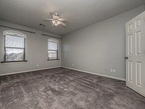 204 S Riverside Dr in Moore, OK - Building Photo - Building Photo