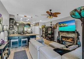 1933 Island Cir in Tool, TX - Building Photo