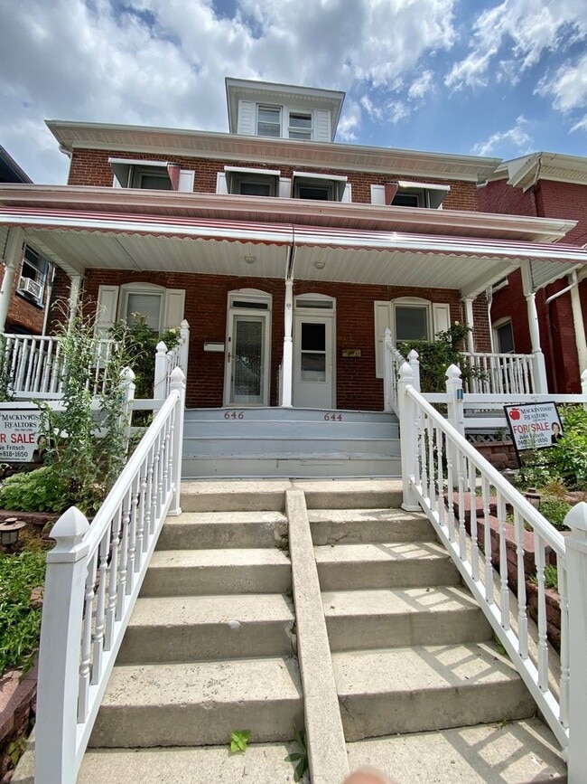 property at 644-646 N Mulberry St