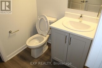 801 Glenroy Gilbert Dr in Ottawa, ON - Building Photo - Building Photo