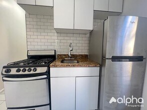 321 E 108th St in New York, NY - Building Photo - Building Photo