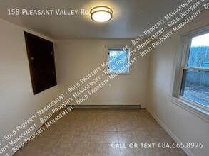 158 Pleasant Valley Rd in Pine Grove, PA - Building Photo - Building Photo