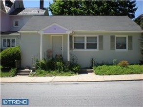 361 E Chesnut St in Coatesville, PA - Building Photo - Building Photo