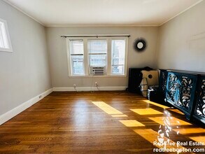 12 Saint Peter St, Unit 1 in Boston, MA - Building Photo - Building Photo