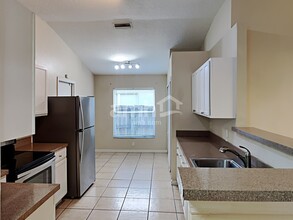 10424 Soaring Eagle Dr in Riverview, FL - Building Photo - Building Photo