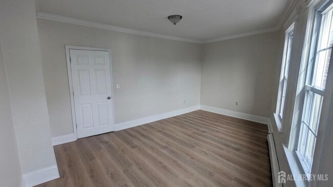 341 Crows Mill Rd in Woodbridge Township, NJ - Building Photo - Building Photo