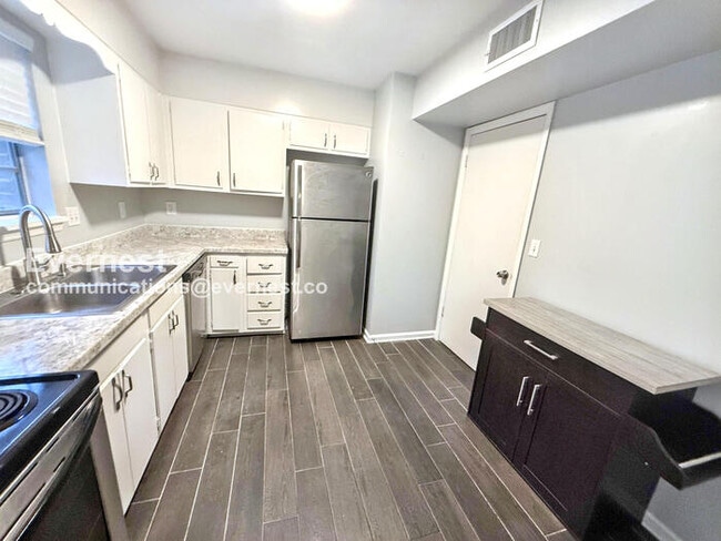 2201 Montreat Cir in Vestavia Hills, AL - Building Photo - Building Photo