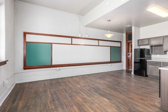 Dunbar Commons in Oklahoma City, OK - Building Photo - Interior Photo