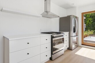 12935 Gilmore Ave in Los Angeles, CA - Building Photo - Building Photo