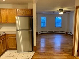 93 E Brookline St, Unit 1 in Boston, MA - Building Photo