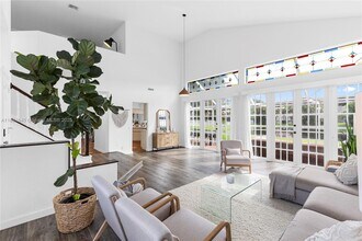 1060 Capistrano in Weston, FL - Building Photo - Building Photo
