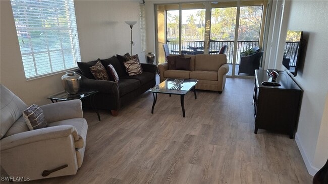 property at 8524 Via Lungomare Cir