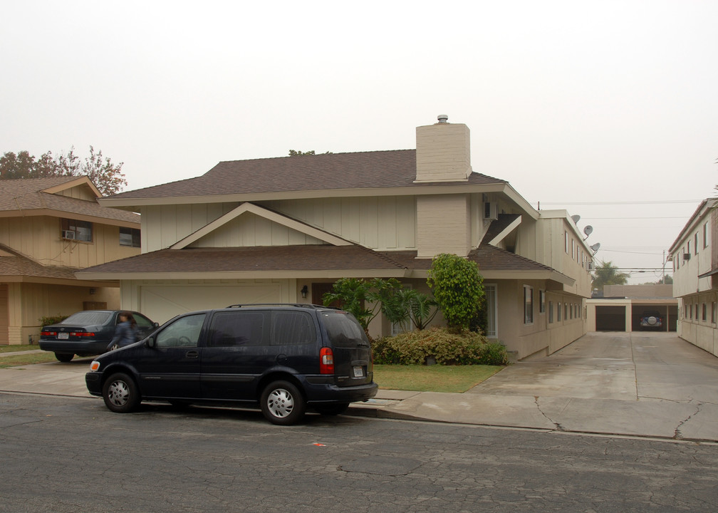 8425 Birchbark Ave in Pico Rivera, CA - Building Photo