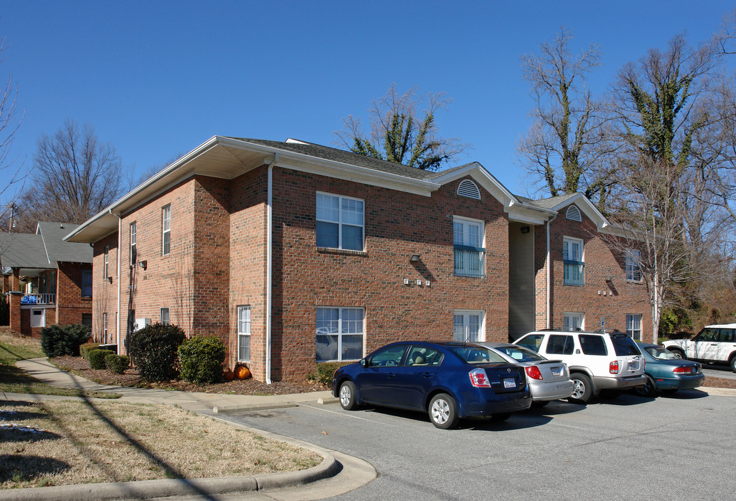 2102 Spring Garden St in Greensboro, NC - Building Photo