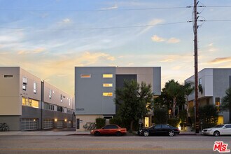 310 Washington Blvd in Marina Del Rey, CA - Building Photo - Building Photo