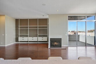 1750 N Clybourn Ave in Chicago, IL - Building Photo - Building Photo