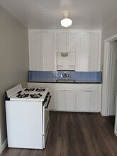 2909-2911 W Clarendon Dr in Dallas, TX - Building Photo - Building Photo