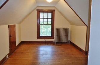 412 W Foster Ave, Unit A in State College, PA - Foto de edificio - Building Photo