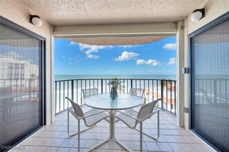 3215 Gulf Shore Blvd N in Naples, FL - Building Photo - Building Photo