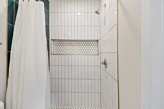 1301 E 67th St in Savannah, GA - Building Photo - Building Photo