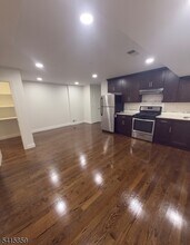 5 Gotthart St in Newark, NJ - Building Photo - Building Photo