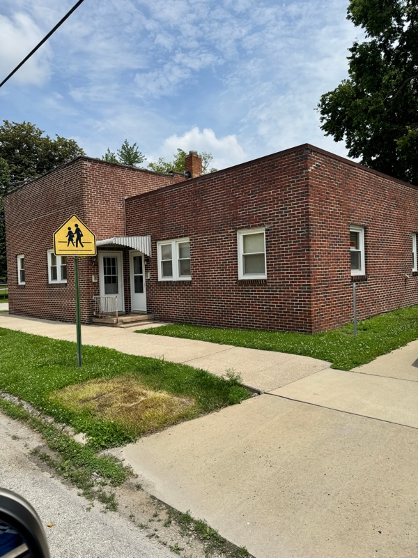 property at 630 N Chestnut St