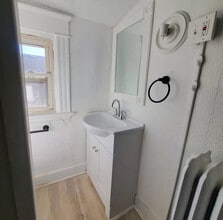 3442 Larona Ave in Cincinnati, OH - Foto de edificio - Building Photo