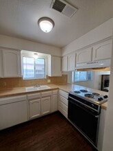 4350 N Ellendale Ave in Fresno, CA - Foto de edificio - Building Photo