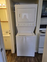 1725 Watson Rd SE, Unit e in Heath, OH - Building Photo - Building Photo