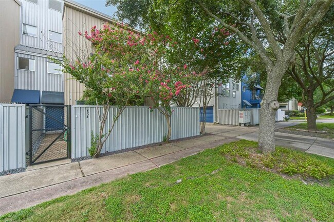 property at 2804 Jackson St