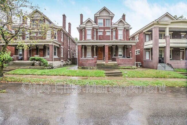 331 Chittenden Ave in Columbus, OH - Foto de edificio - Building Photo