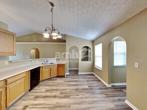 5272 Gobel Dr in Groveport, OH - Building Photo - Building Photo