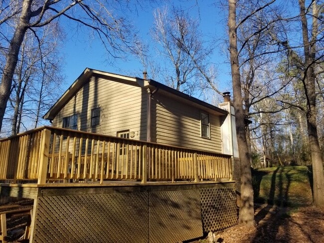 1021 Sourwood Ct in Athens, GA - Building Photo - Building Photo