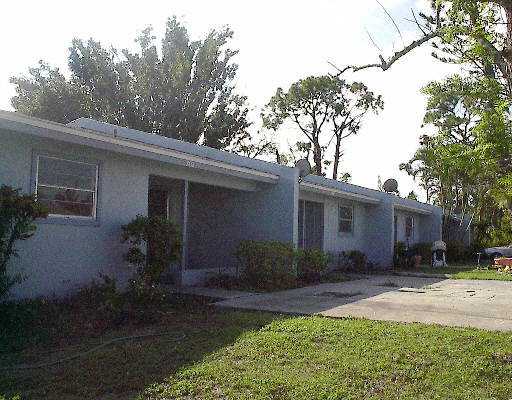 3424 SE Iris St in Stuart, FL - Building Photo