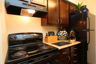 London Belle in Pasadena, TX - Foto de edificio - Interior Photo