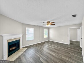 178 Marsh Glen Dr in Jonesboro, GA - Building Photo - Building Photo
