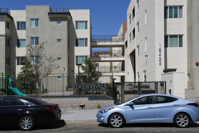 Riverwalk at Reseda in Reseda, CA - Building Photo - Building Photo