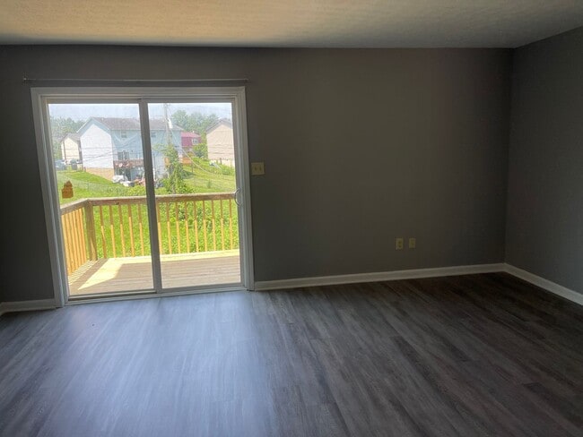 1230 Clear Ridge Ln in Radcliff, KY - Building Photo - Building Photo