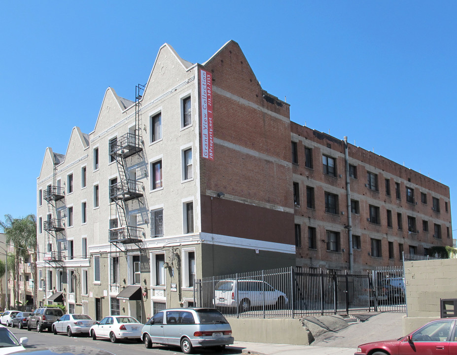 The Grand View Collection Apartments in Los Angeles, CA - Building Photo