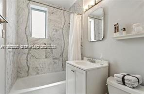 730 12th St in Miami Beach, FL - Building Photo