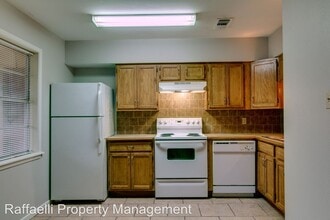 2401 Brookridge Dr in Texarkana, AR - Building Photo - Building Photo