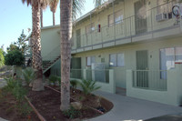 22869-22877 Adrienne Ave in Moreno Valley, CA - Foto de edificio - Building Photo